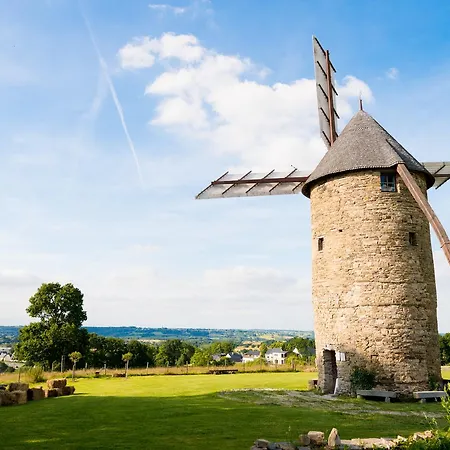 La Croix Verte - Le Relais Des Moulins 2*